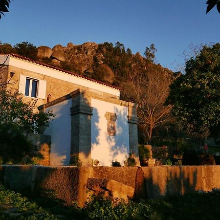 Bed and Breakfast Quinta De Sao Pedro De Vir-A-Corca Em Monsanto Exterior foto