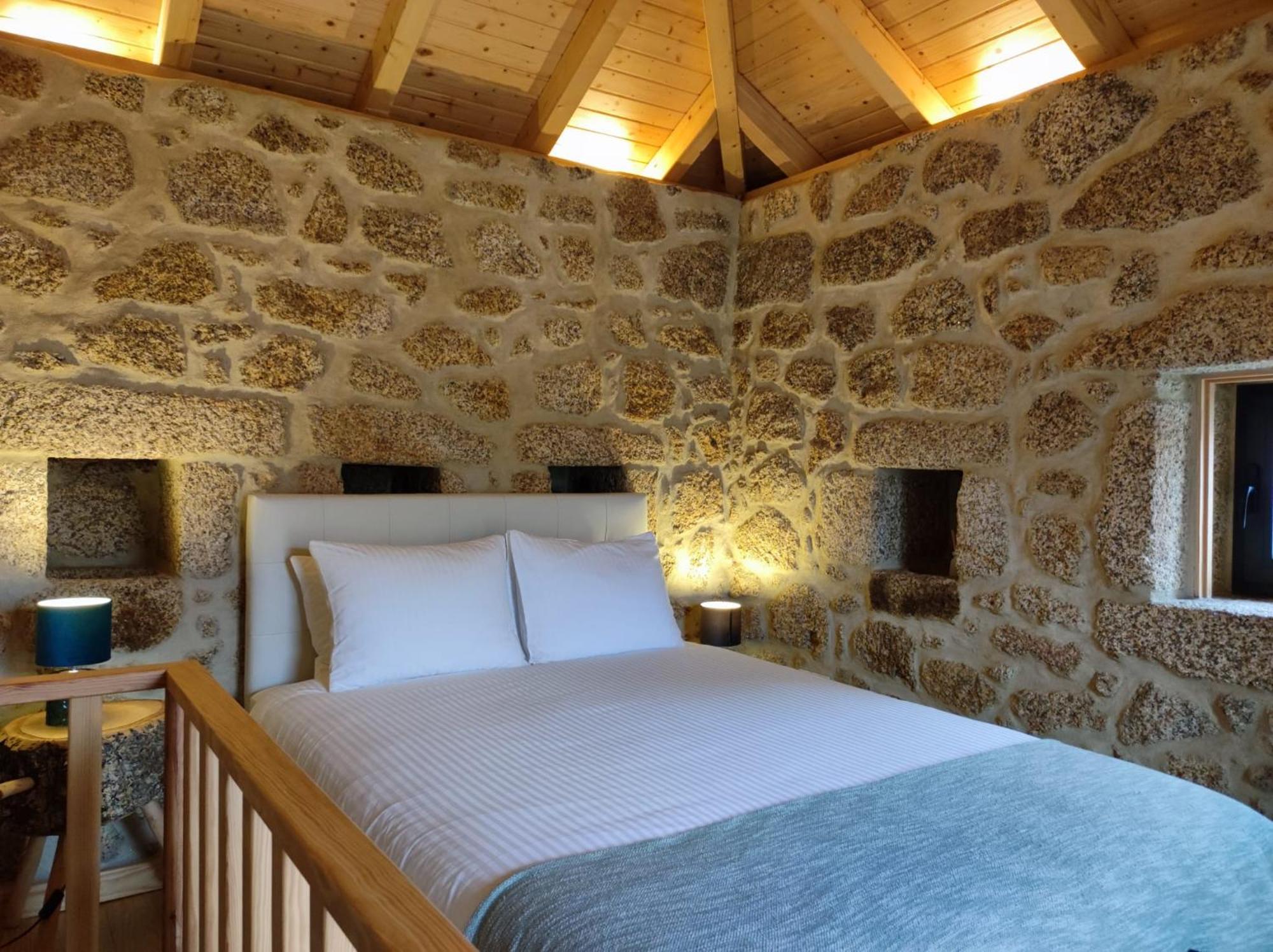 Bed and Breakfast Quinta De Sao Pedro De Vir-A-Corca Em Monsanto Exterior foto